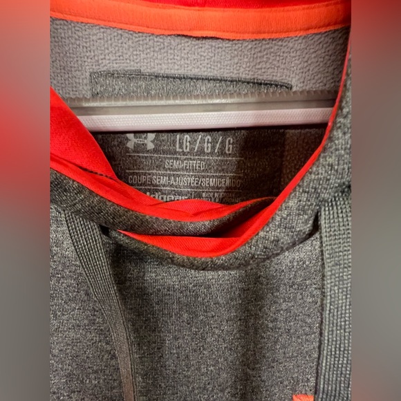 #196 Like New Under Armour Sweatshirt Size Large Color Gray & Orange - Picture 3 of 4